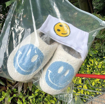 Serenosole™ HappySteps Smiley-Badelatschen | Bring ein Lächeln in jeden Schritt mit gemütlichem Komfort! (1+1 GRATIS)