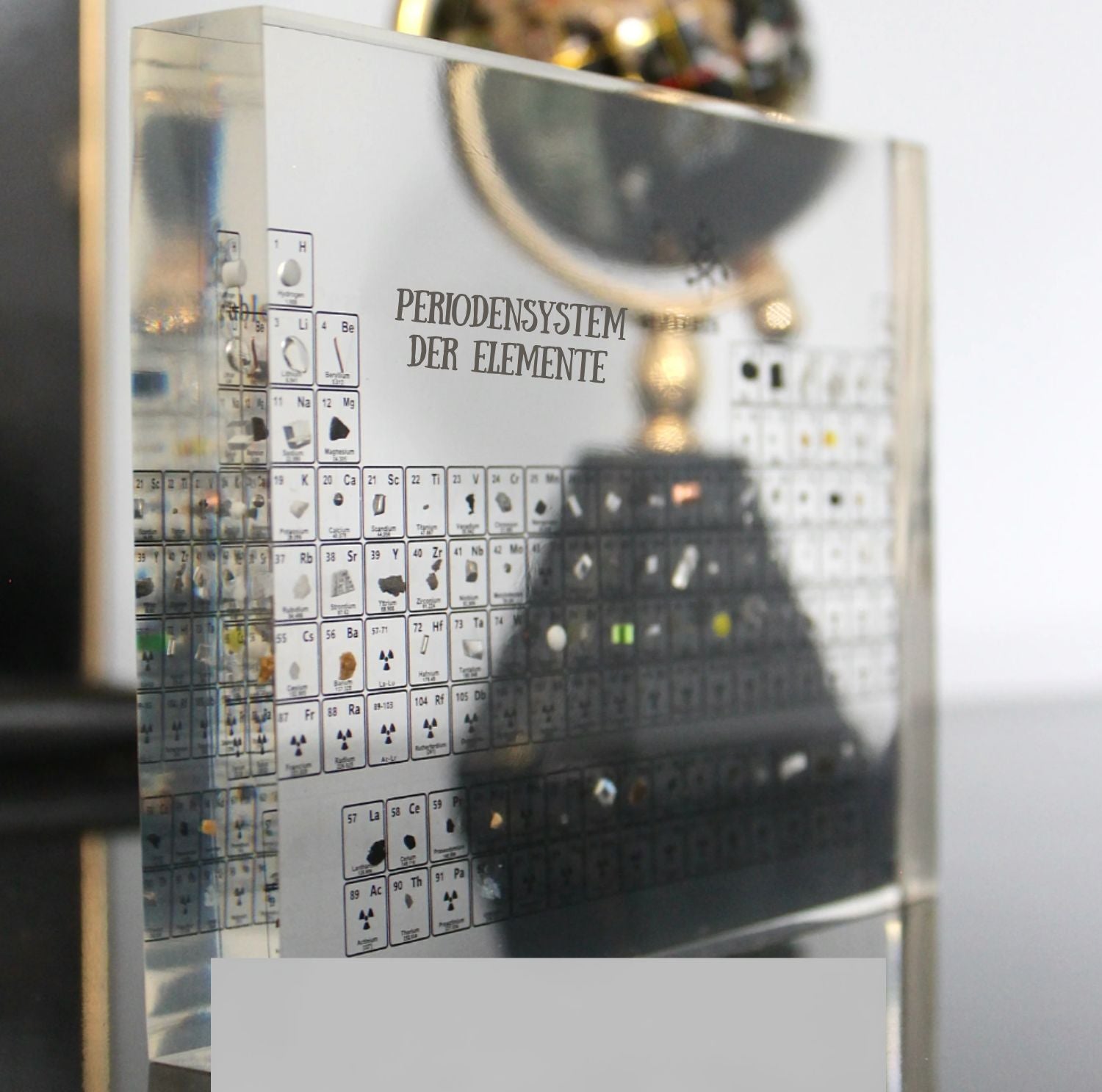 Serenosole™ PureElements | 83 echte Elemente, atemberaubend präsentiert und mit brillantem Licht zum Leben erweckt | Ultimative Element-Ausstellung 2025