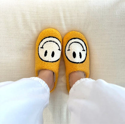 Serenosole™ HappySteps Smiley-Badelatschen | Bring ein Lächeln in jeden Schritt mit gemütlichem Komfort! (1+1 GRATIS)